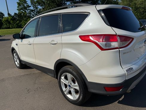 Used 2016 Ford Escape SE w/ Equipment Group 201A FWD image 10
