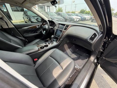 Used 2018 INFINITI Q50 Luxe w/ Essential Package (3.0T Luxe) AWD/4WD image 27