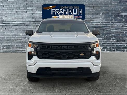 Used 2025 Chevrolet Silverado 1500 Custom image 8