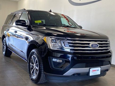 Used 2021 Ford Expedition Max XLT image 2