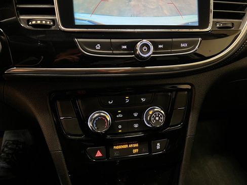Used 2020 Buick Encore Preferred FWD image 25