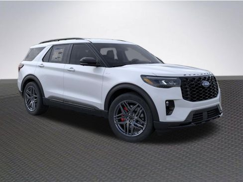 New 2026 Ford Explorer ST-Line w/ ST-Line Street Pack RWD image 7