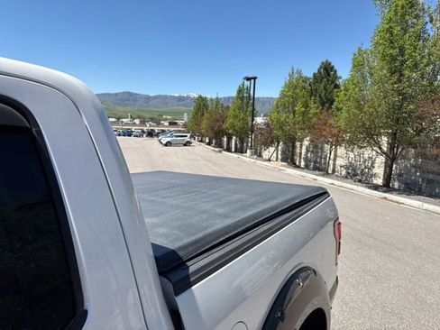 Used 2015 Ford F150 Lariat w/ Equipment Group 502A Luxury AWD/4WD image 16