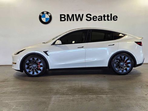 Used 2020 Tesla Model Y Performance AWD/4WD image 3