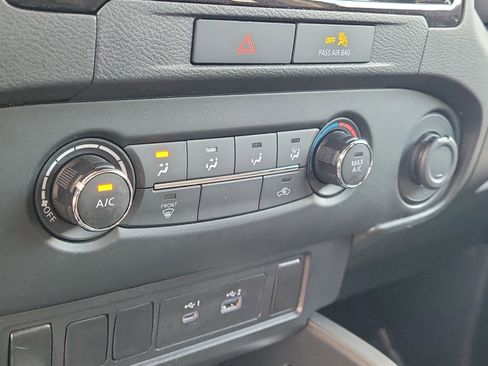 Certified 2022 Nissan Frontier SV image 29