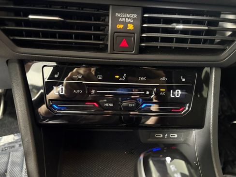 Used 2025 Volkswagen Jetta Sport FWD image 19