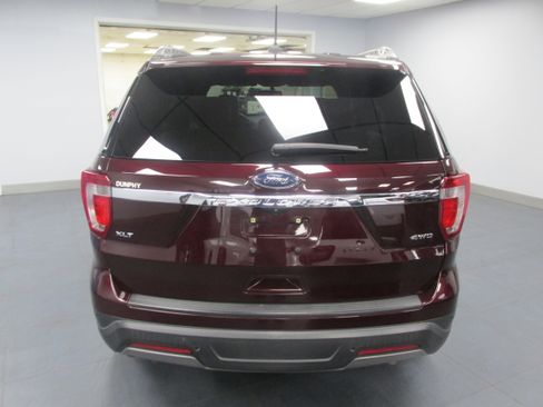 Used 2019 Ford Explorer XLT w/ Equipment Group 202A image 6