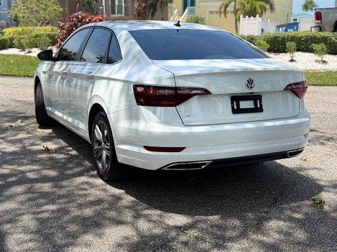 Used 2019 Volkswagen Jetta R-Line FWD image 3