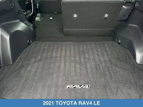 Used 2021 Toyota RAV4 LE w/ Carpet Mat Package (TMS) AWD/4WD image 17