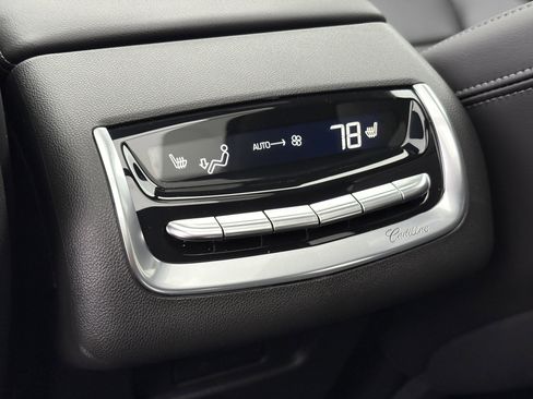 New 2025 Cadillac XT6 Sport w/ Technology Package image 14