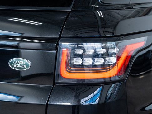 Used 2019 Land Rover Range Rover Sport HST image 31