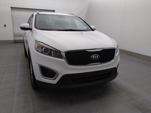 Used 2017 Kia Sorento FWD w/ LX Convenience Package image 14