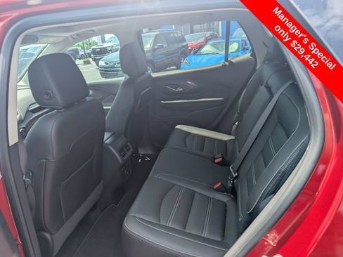 Used 2023 GMC Terrain Denali w/ Denali Premium Package AWD/4WD image 10