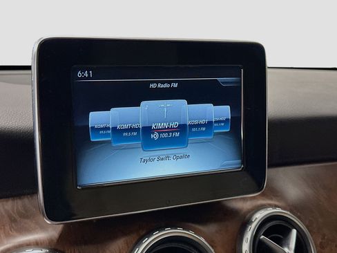 Used 2016 Mercedes-Benz GLA 250 4MATIC image 21