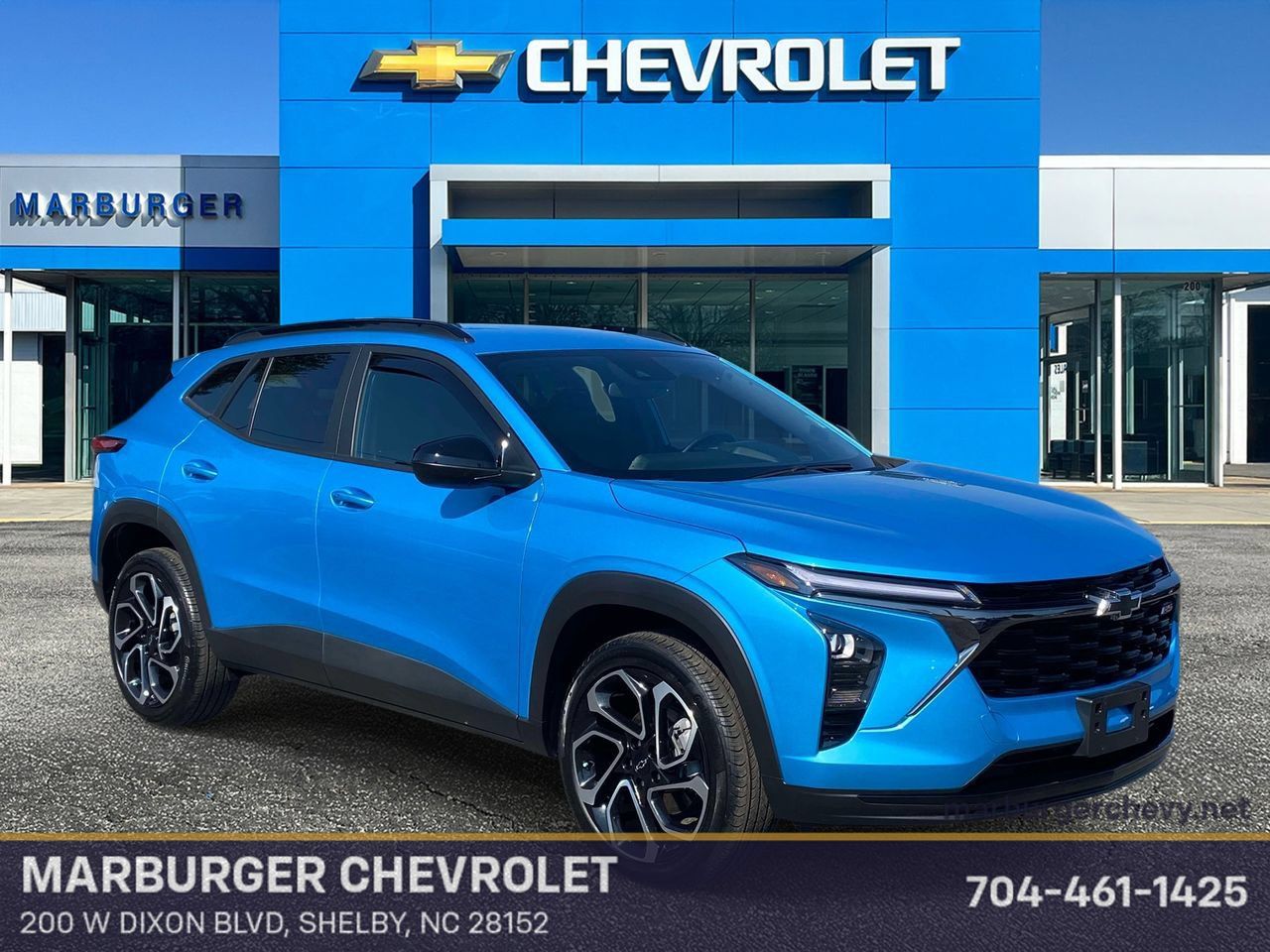 Used 2025 Chevrolet Trax RS FWD image 1