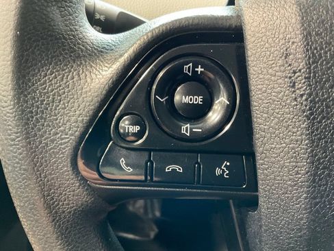 Used 2022 Toyota Prius LE FWD image 12