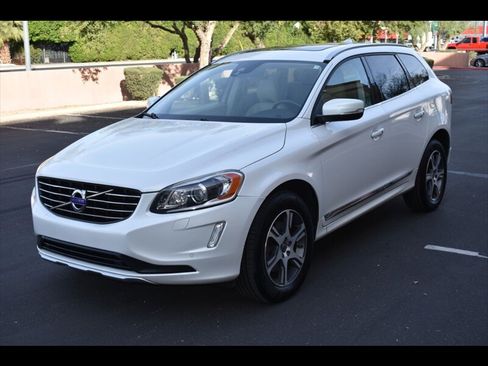 Used 2014 Volvo XC60 T6 image 3