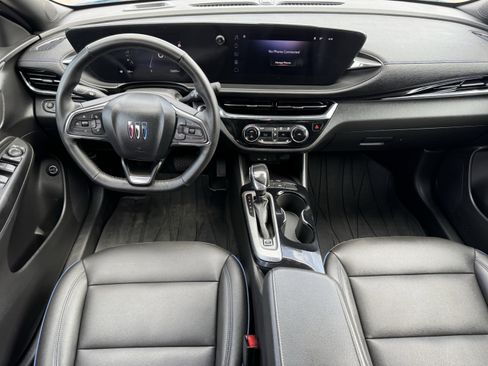 Used 2025 Buick Envista Sport Touring w/ Convenience I Package FWD image 13