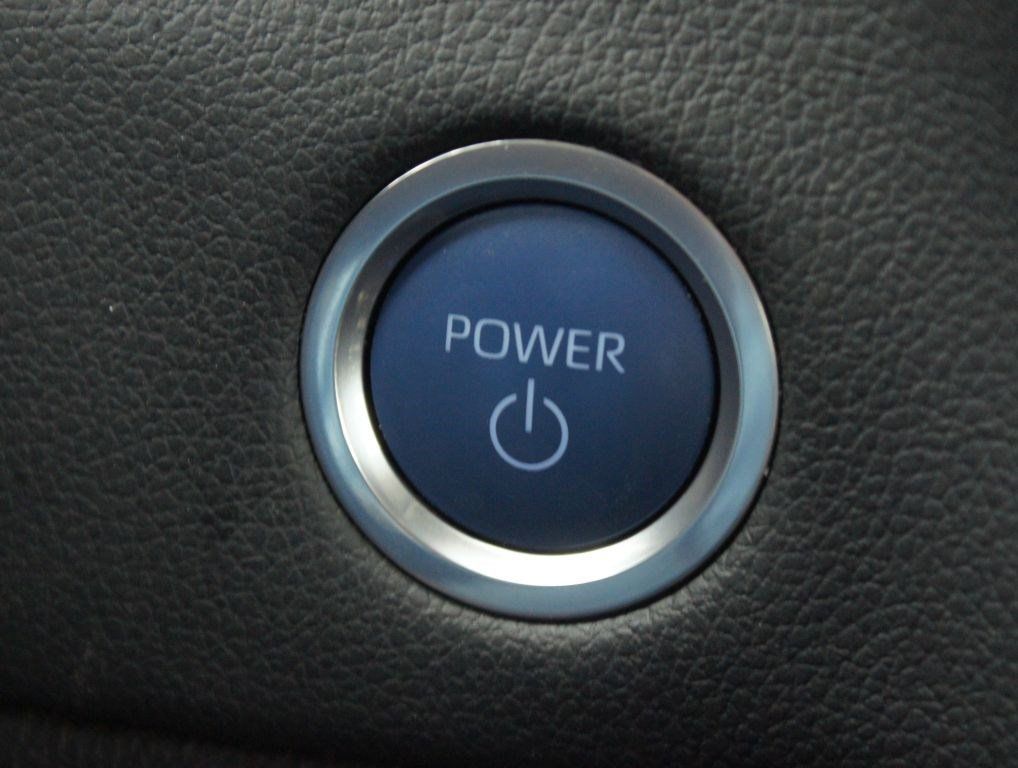 Used 2024 Toyota Tundra Limited AWD/4WD image 9