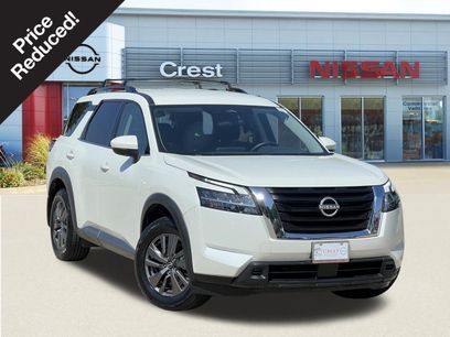 Used 2022 Nissan Pathfinder SV