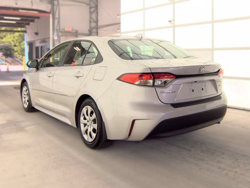 Used 2024 Toyota Corolla LE FWD image 6