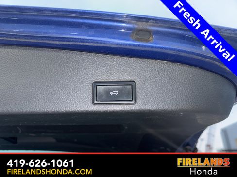 Used 2017 Volkswagen Touareg Wolfsburg Edition image 30