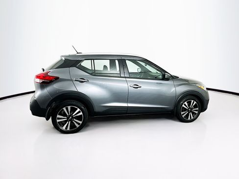 Used 2020 Nissan Kicks SV FWD image 10