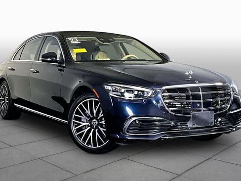 Used 2023 Mercedes-Benz S 580 4MATIC Sedan image 3
