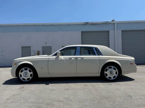 Used 2011 Rolls-Royce Phantom Sedan RWD image 6