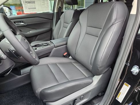 New 2026 Nissan Rogue Dark Armor AWD/4WD image 17