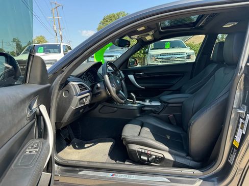 Used 2016 BMW M235i Coupe image 9