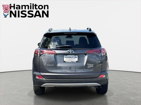 Used 2017 Toyota RAV4 XLE AWD/4WD image 3
