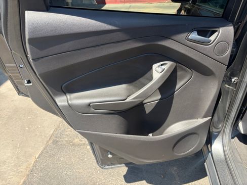 Used 2015 Ford Escape Titanium w/ Equipment Group 301A AWD/4WD image 22