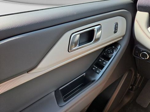 New 2026 Ford Explorer Active AWD/4WD image 11
