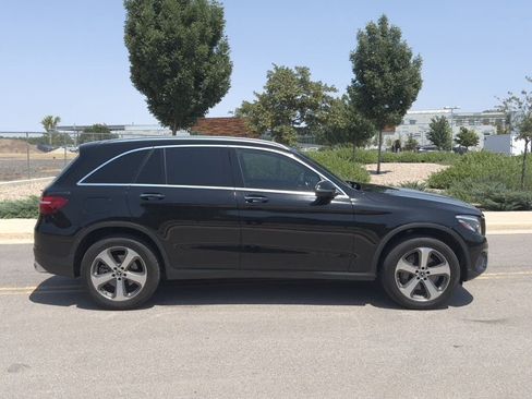 Used 2017 Mercedes-Benz GLC 300 4MATIC image 7