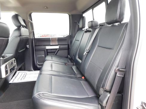 Used 2019 Ford F250 Lariat w/ Chrome Package image 14