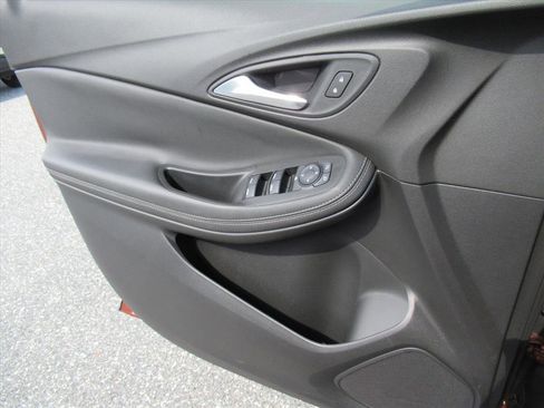 Used 2021 Buick Encore GX Preferred w/ Cold Weather Comfort Package image 24