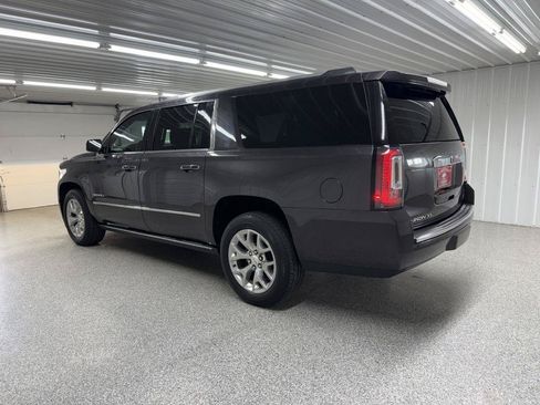 Used 2017 GMC Yukon XL Denali w/ Open Road Package AWD/4WD image 5