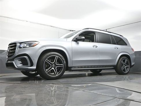 New 2026 Mercedes-Benz GLS 450 4MATIC image 37