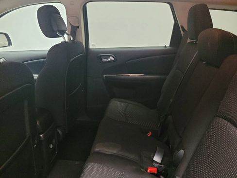 Used 2020 Dodge Journey SE w/ SE Popular Equipment Group image 18