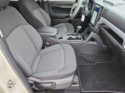 Used 2025 Ford Ranger XL image 12