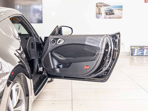 Used 2014 Nissan 370Z Base w/ Sport Package image 30