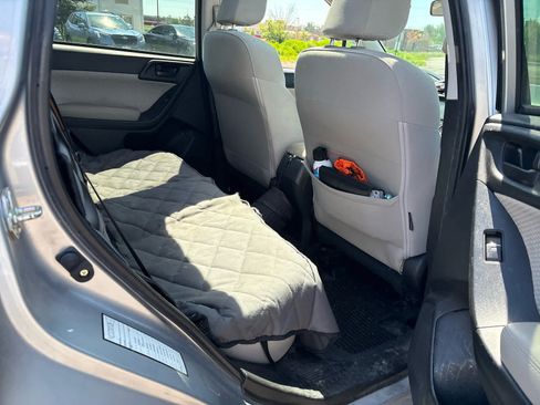 Used 2018 Subaru Forester 2.5i Premium AWD/4WD image 10
