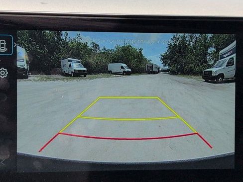 Used 2025 Hyundai Santa Cruz SEL FWD image 17