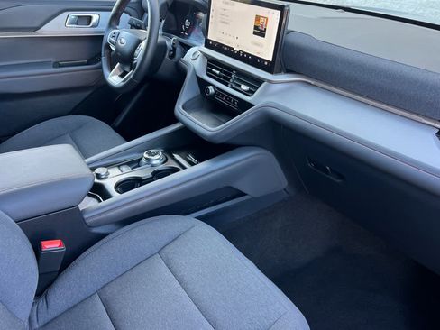 Certified 2025 Ford Explorer Active image 18