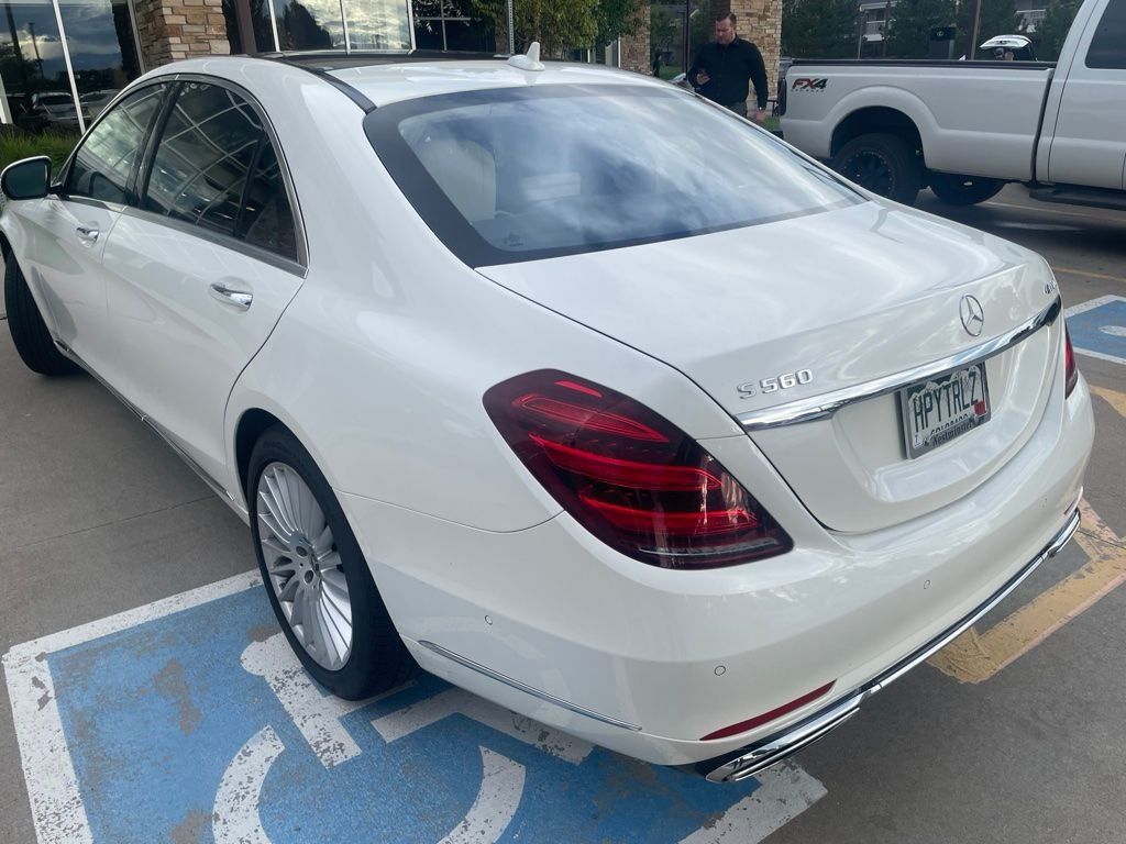 Used 2018 Mercedes-Benz S 560 4MATIC Sedan image 4