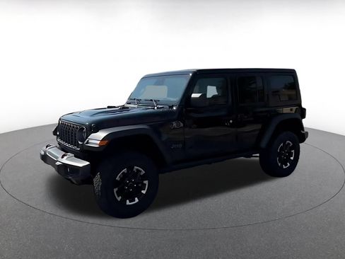 Used 2025 Jeep Wrangler Unlimited Rubicon AWD/4WD image 3