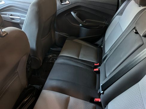 Used 2018 Ford Escape SE FWD image 5