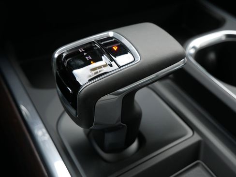 New 2026 GMC Sierra 1500 SLT w/ SLT Premium Plus Package image 9