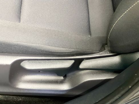 Used 2025 Toyota Corolla LE image 15